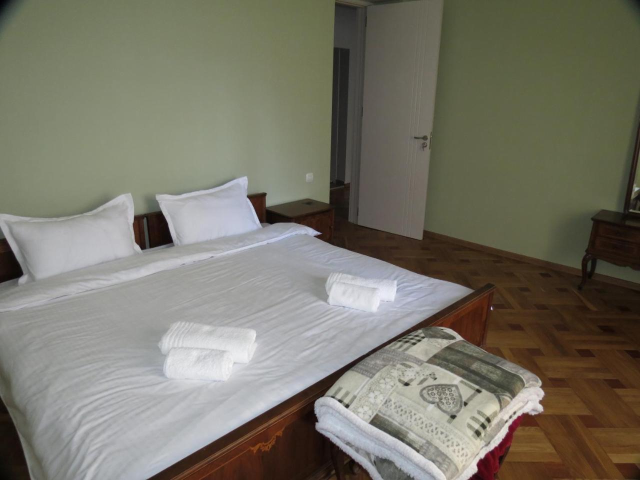 Three Rooms Apartment Tbilisi Exterior photo