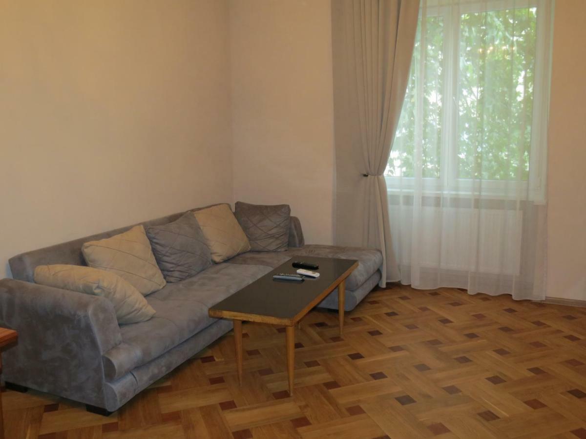 Three Rooms Apartment Tbilisi Exterior photo